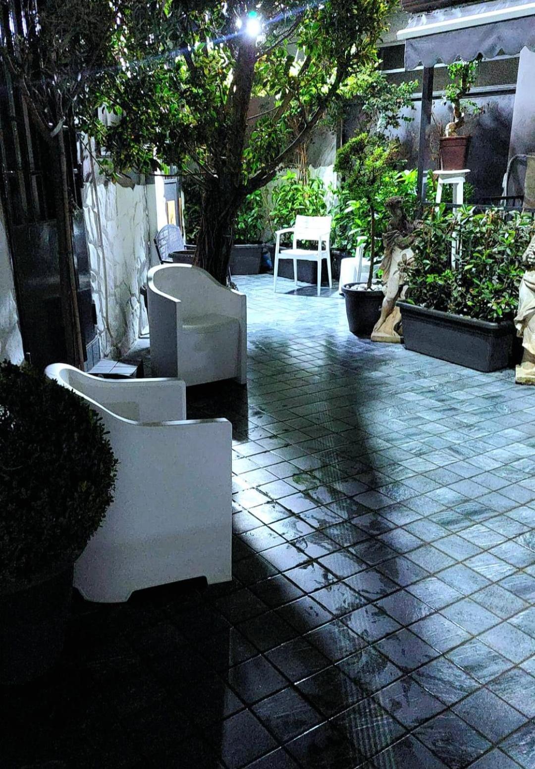 Il Borghetto House Brown